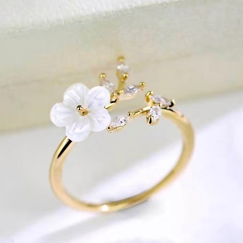 Elegant White Shell Flower & Marquise Crystal Adjustable Branch Ring