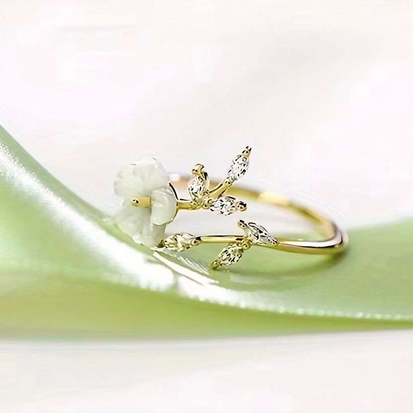 Elegant White Shell Flower & Marquise Crystal Adjustable Branch Ring